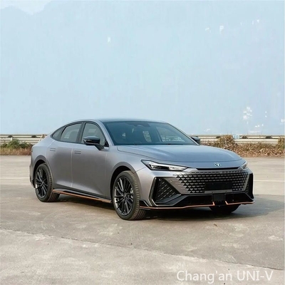 Автомобиль Chang'an Uni-V 2.0-2.6L Дисплимент Левое рулевое управление Чаганские автомобили Бензин