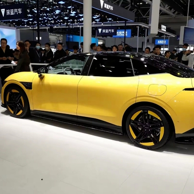 2024 Zeekr 007 Awd Электромобиль с дальнобойщиком и независимой подвеской Multi-Link