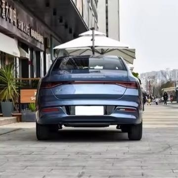 Ведущий тип гибридного электромобиля Qin Plus Dm-I 2024 Champion Classic Edition 55 км