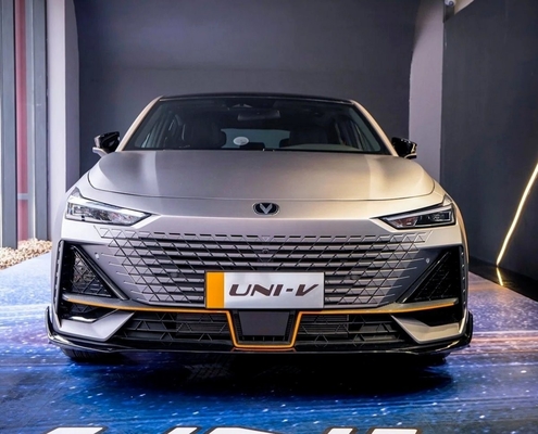 Изменить UNI-V 2.0 T 4 Wd Авто бензиновое транспортное средство Газовый автомобиль EV Автомобиль по спецификации шины 330kw