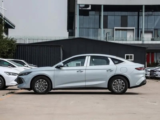 Электрическое заднее стекло BYD Qin L Первый из 5-го поколения DM технологии седан