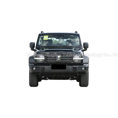 Дислокация 2.0-2.6L Автоматический бак 300 500 4WD 5-местный городской выпуск внедорожник Автомобиль внедорожник