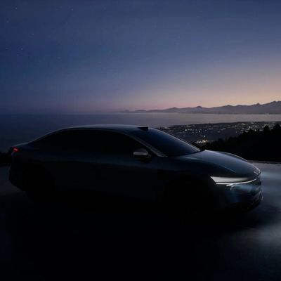 2023 год Geely Zeekr 007 Желтый 4X4 2WD Smart 100 Kw EV Подержанные электрические автокресла 5-7