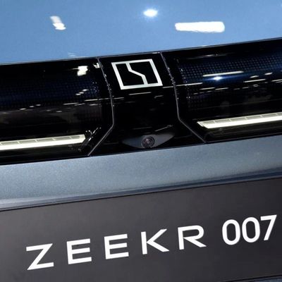 Zeekr 007 2024 4WD 75kwh 100 Kwh EV Автомобиль Чистый электрический MID-Size Форма задней подвески автомобиля