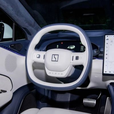 Zeekr 007 2024 4WD 75kwh 100 Kwh EV Автомобиль Чистый электрический MID-Size Форма задней подвески автомобиля