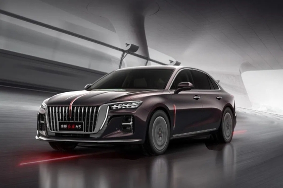 Мощность топливного бака 50-80 литров Hongqi H5 FWD 1,5 т 169 л.с. 5-местный седан среднего размера