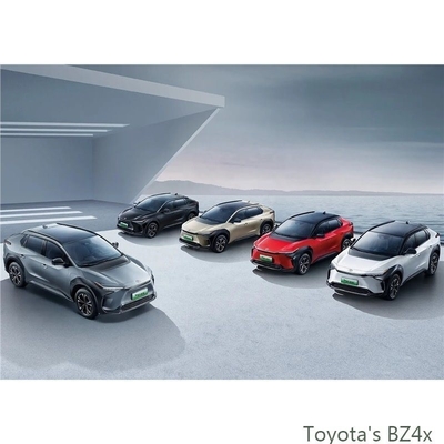 Электромобили Toyota Bz4X 2WD с емкостью батареи 66,7 кВтч и максимальной скоростью 160 км/ч.