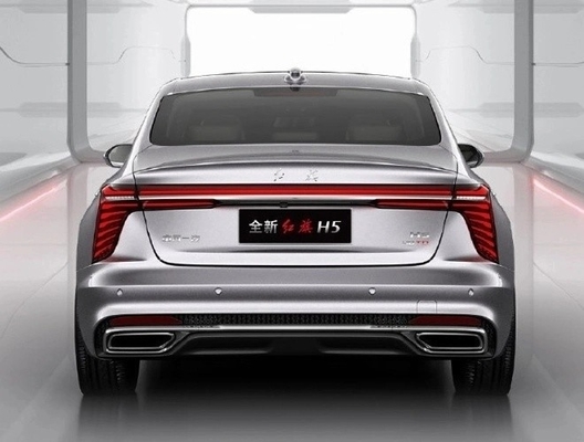 Семейный китайский бензиновый автомобиль Hongqi H5 с 5-местным закрытым кузовом Тип левого руля