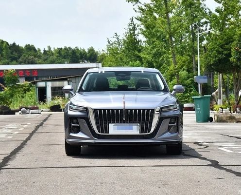 Роскошный бензиновый автомобиль Hongqi H5 Высокая скорость 1,5 т 169 л.с. 5-местный седан среднего размера Максимальная скорость 230 км/ч