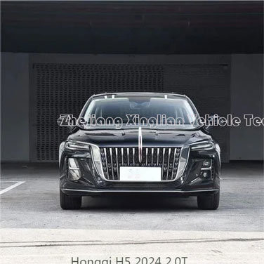 Автомобиль на бензиновом топливе FAW Hongqi H5 с закрытым типом кузова и белым внешним цветом