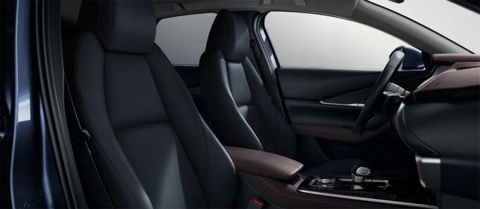 The Chinese Made Newest Energy Electric Car Adult Chang′an Mazda 2021 Cx-30 EV Car 4 Wheel 5-Door 5-Seats Electric Car EV SUV